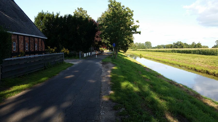 File:Wörpe-Lilienthal.jpg