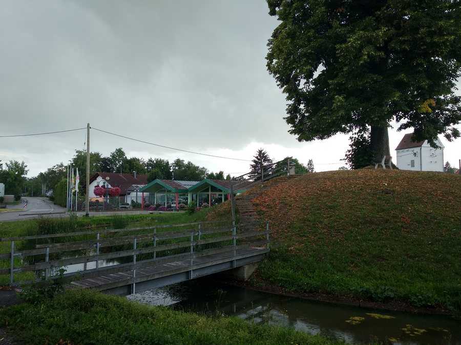 Burgstall (ehemalige Wasserburg) Dietmannsried