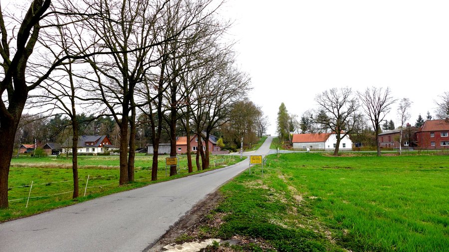File:Obernholz - Ortseingang.jpg