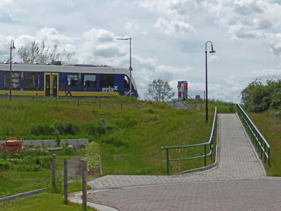 File:Schönewörde Bahnhof N.jpg