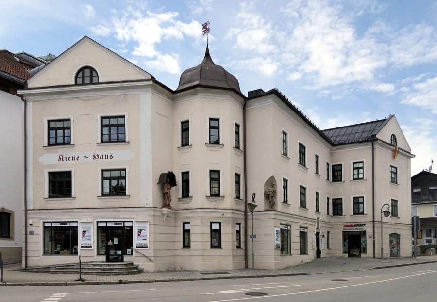 File:Holzkirchen, Marktplatz 19, Kiene-Haus, 4.jpeg