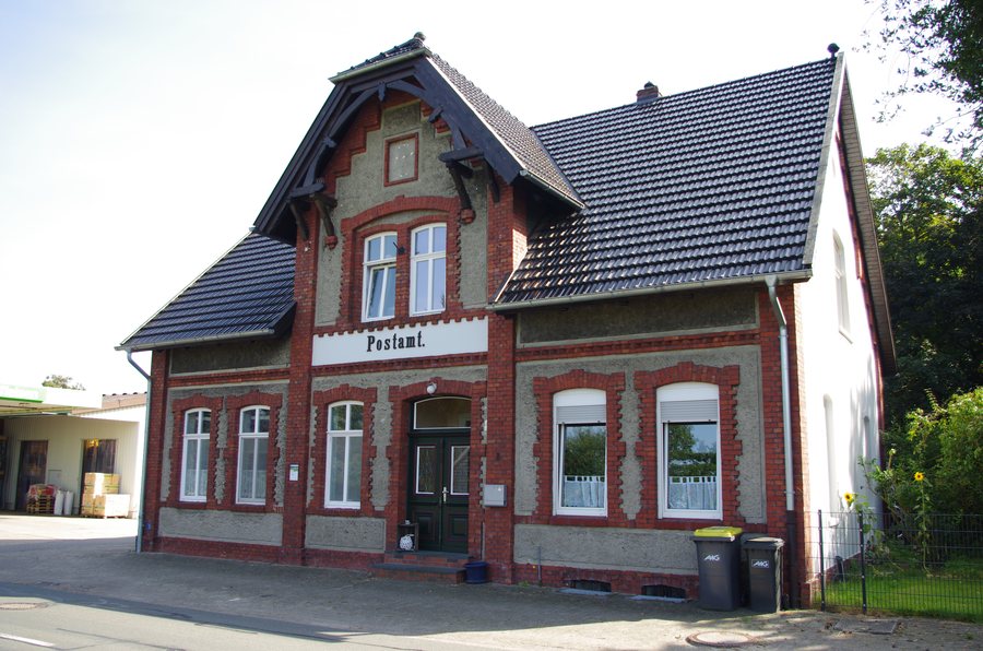 File:Ehemaliges Postamt, Poststr. 3 Varrel.jpg