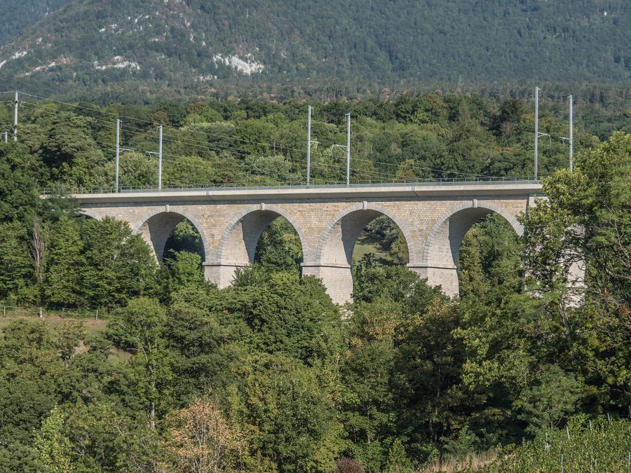 Железнодорожный виадук через Ареузу в Бурдри, кантон Невшатель