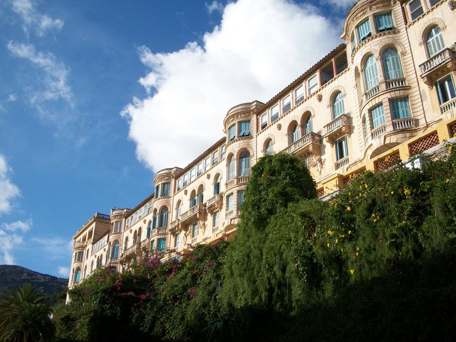 File:Beausoleil, ancien hôtel Riviera Palace.jpg