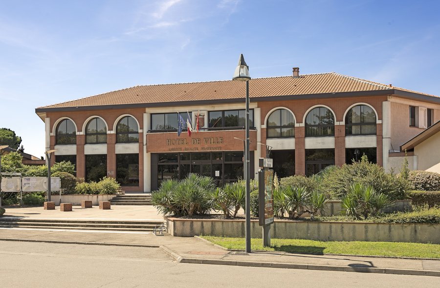 File:Balma - La Mairie.jpg