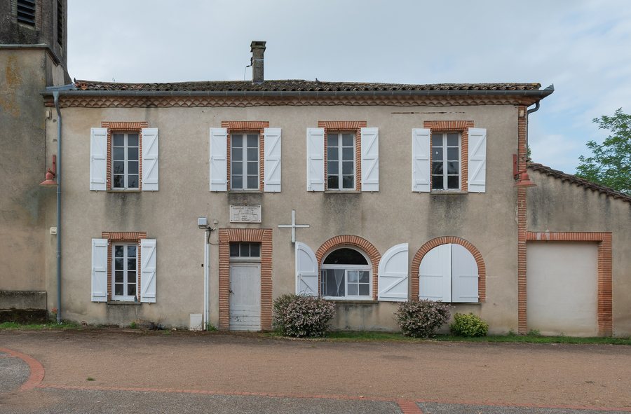 File:Town hall of Maurens-Scopont (2).jpg