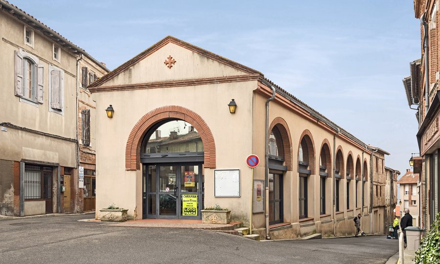 File:Caraman - La halle.jpg