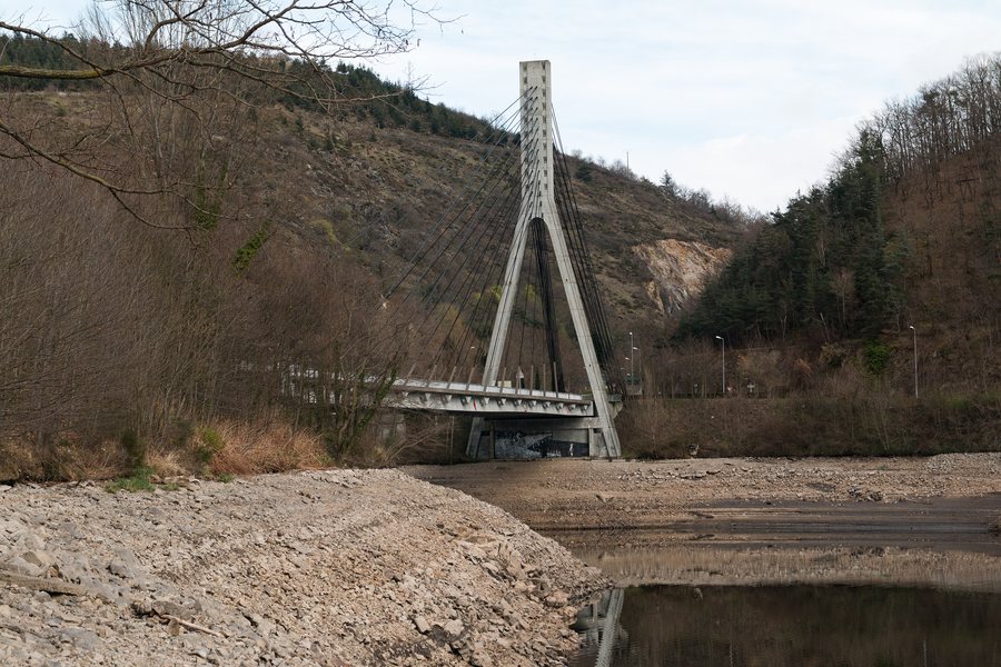 File:Unieux-Le Pertuiset-Crocodile-20140325.jpg