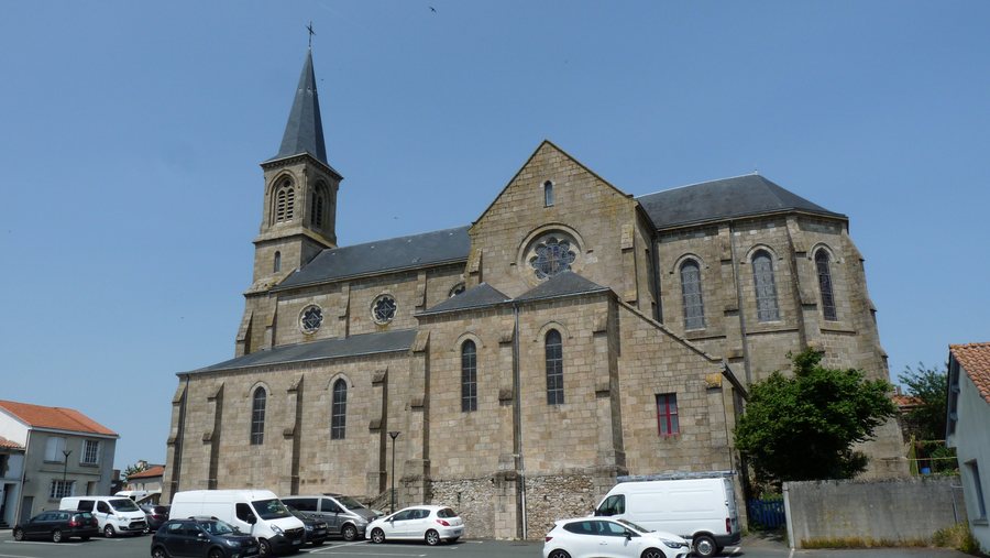 File:Le Longeron (49) Église Notre-Dame - Extérieur - 01.jpg