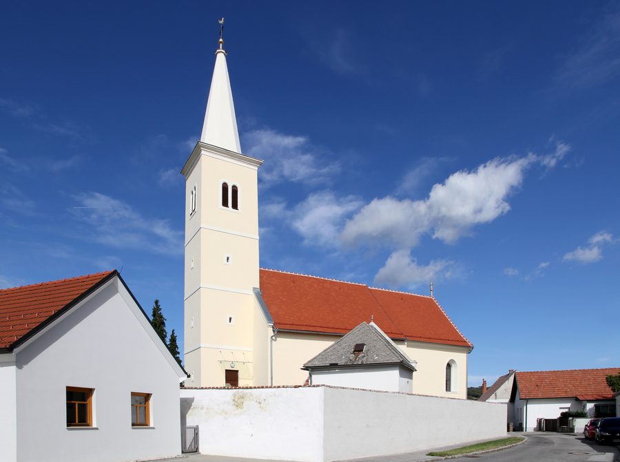 Katholische Pfarrkirche hl. Jakobus d. Ä. in Ritzing im Burgenland