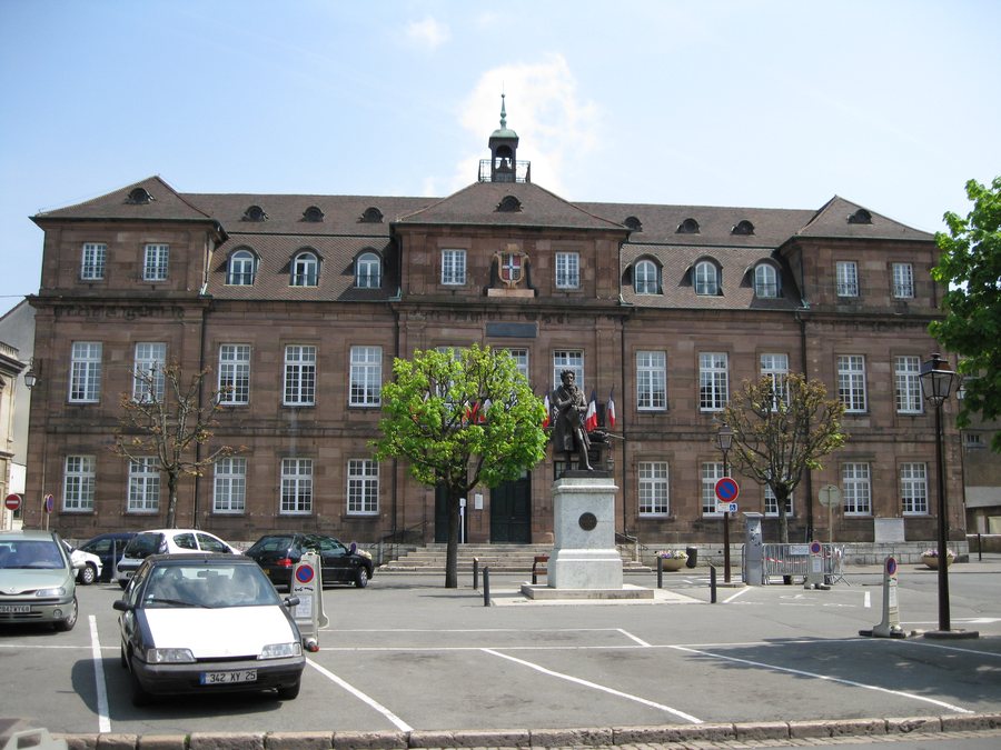 File:2009-05-03 Montbeliard 133.JPG