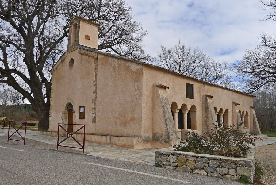 File:L'église de Saint-Antonin-du-Var.JPG
