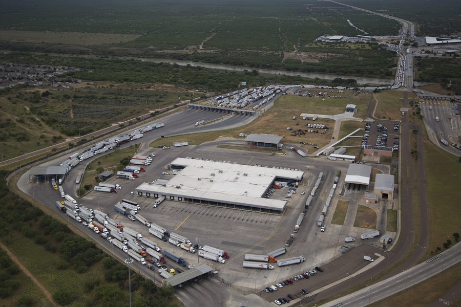 Международный мост World Trade Crossing через Рио-Гранде в Ларедо, Техас