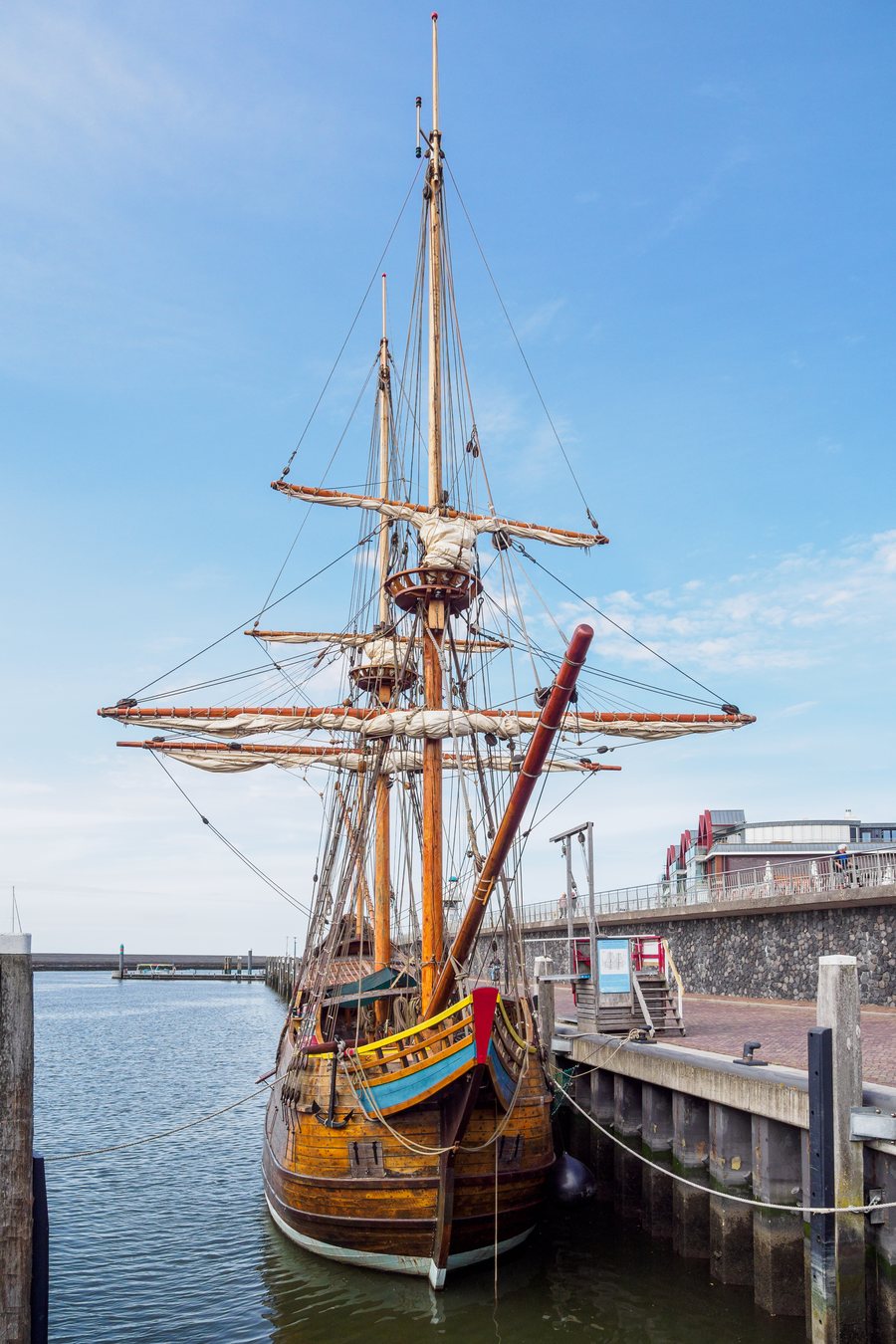 File:Expeditionsschiff von Willem Barentsz in Harlingen (2013).jpg