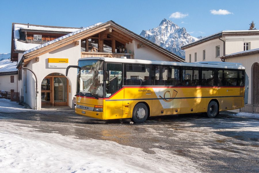 Почта и Postauto во Фтане в Нижнем Энгадине