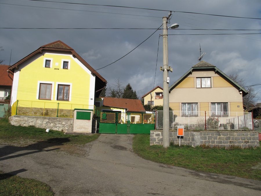 Дома в Лажанах, район Бенешов, Чехия.