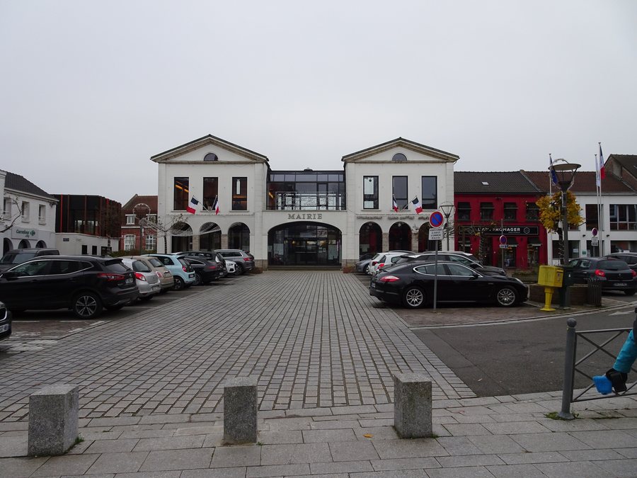 File:Bondues .-Mairie en 2024.jpg