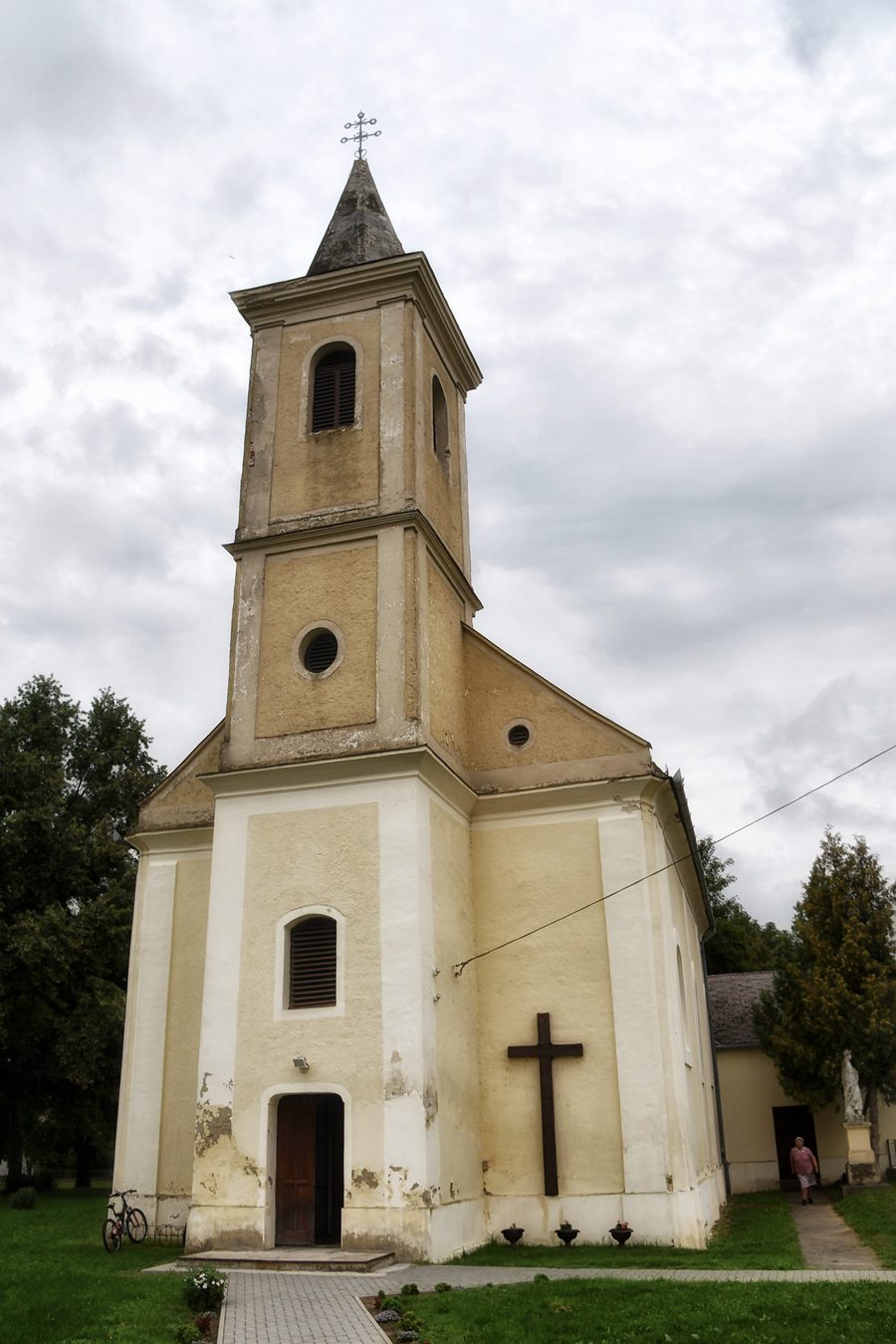 Внешний вид церкви Páduai Szent Antal-templom в Somogyszentpál