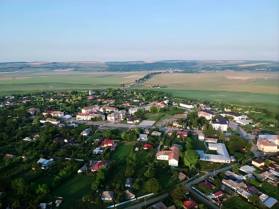 Аэрофотоснимок Влэдени в уезде Яссы, Румыния