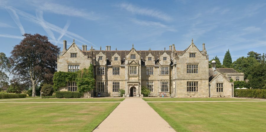 File:Wakehurst Place Mansion 1, West Sussex - Aug 2009.jpg