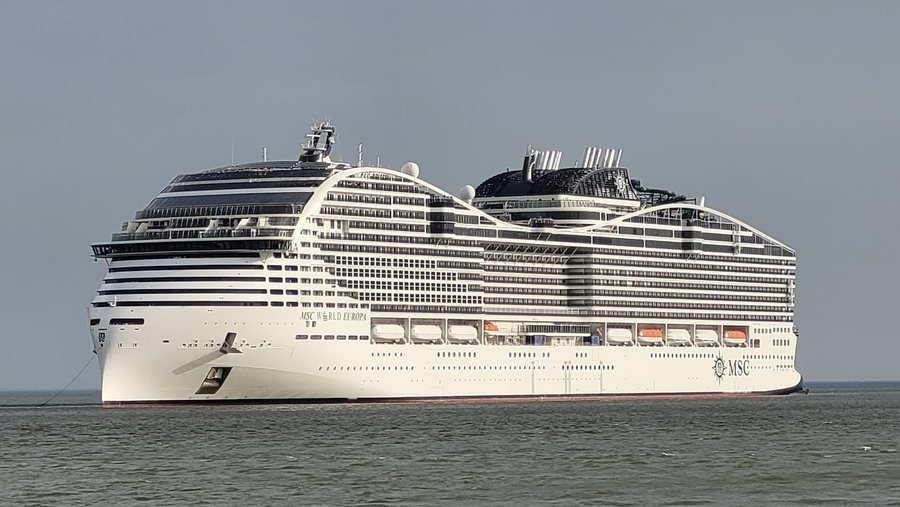 File:MSC World Europa - Saint-Nazaire - June 2022.jpg