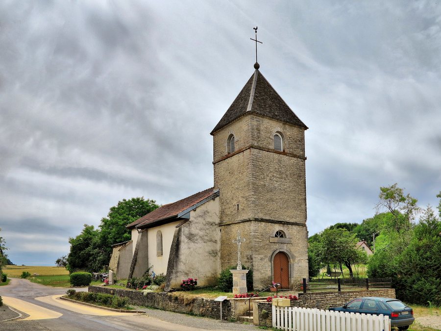 File:Villers-Bouton, l'église.jpg