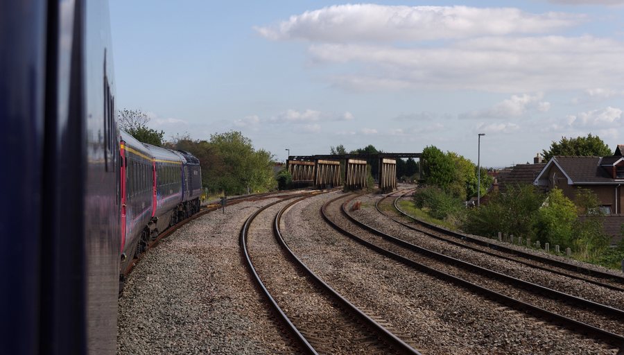 File:Newport MMB 12 South Wales Main Line (B4591 Chepstow Road) 43175.jpg