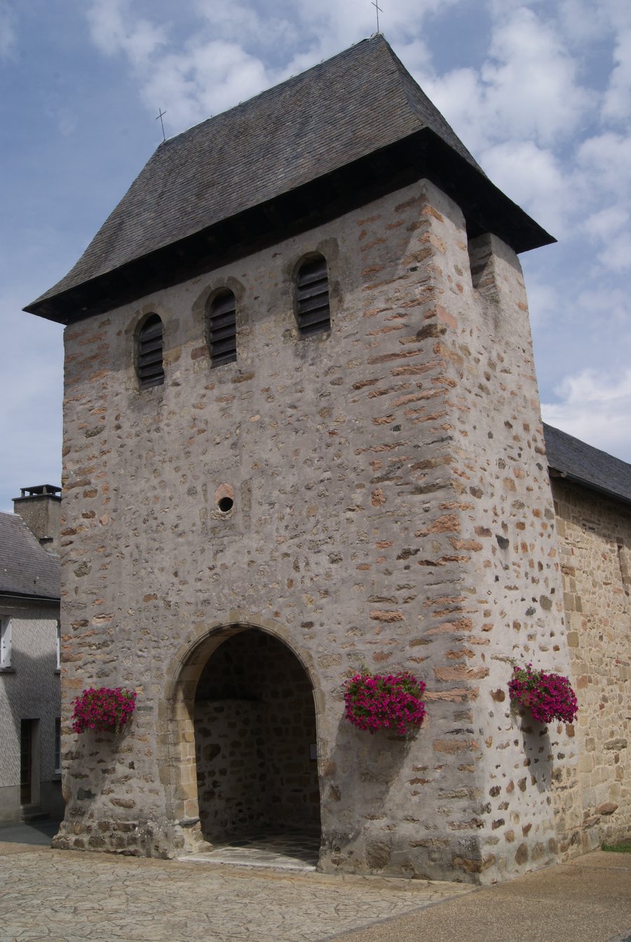 File:Eglise d'Albussac.jpg