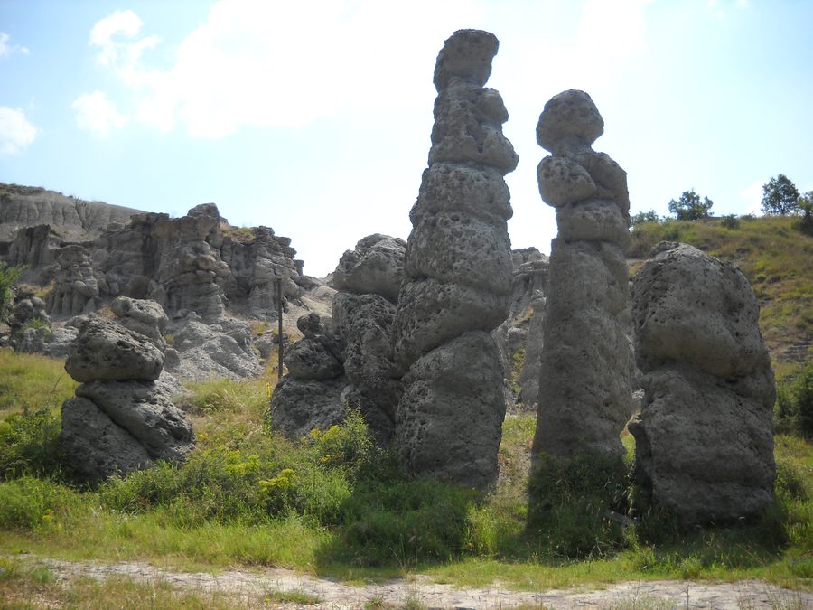 Природно сформированные каменные столбы Куклицы недалеко от Кратово