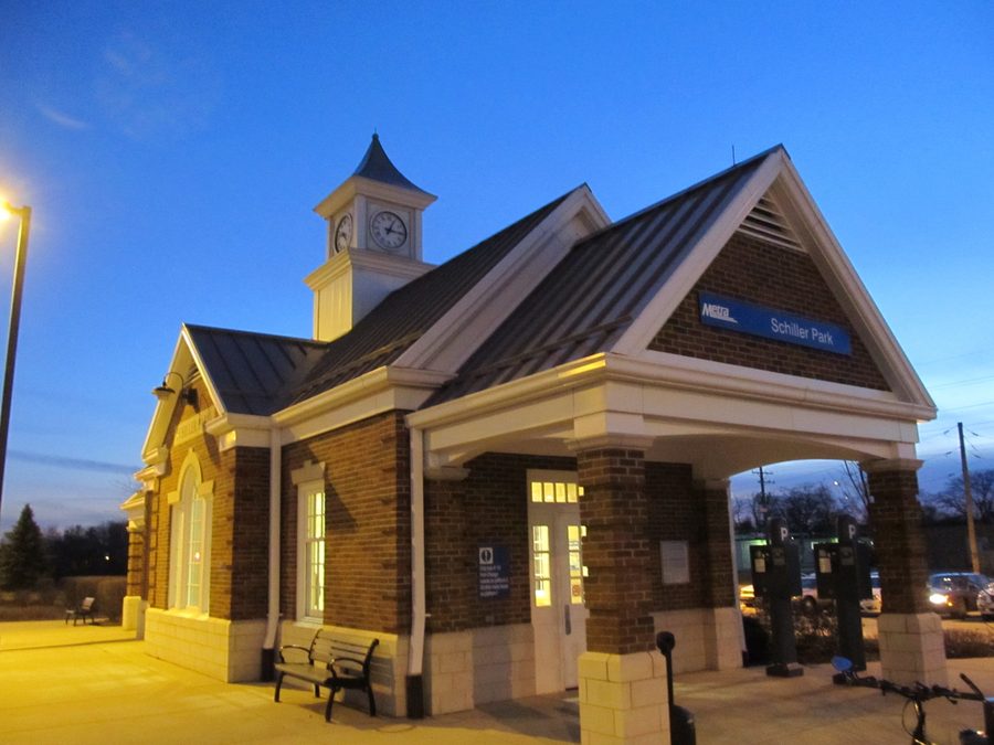 Станция Metra Schiller Park на 4555 N Ruby Street в Шиллер-Парке, Иллинойс