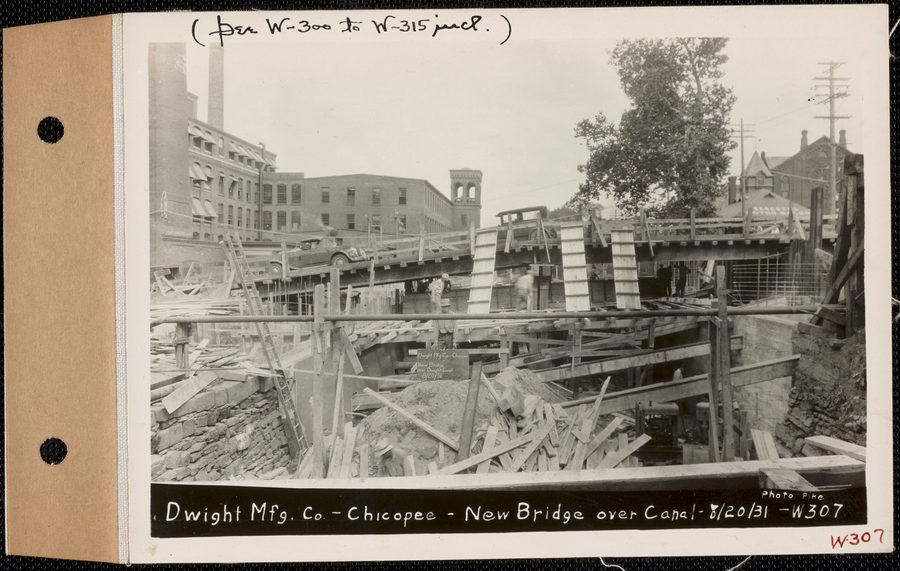 Мост компании Dwight Manufacturing Co. через канал в Чикопи, Массачусетс, в 1931 году