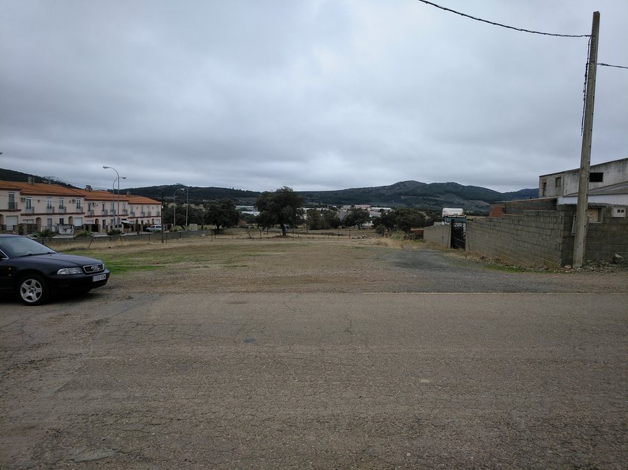 File:Fuenlabrada de los Montes 01.jpg