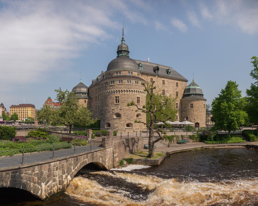 File:Örebro slott May 2014 01.jpg