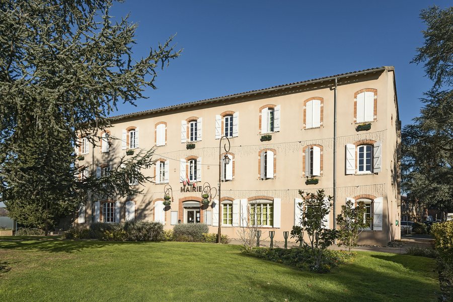 File:Mairie de Pibrac.jpg