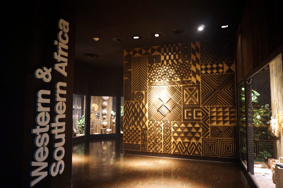 Фото из Milwaukee Public Museum, связанное с Западной и Южной Африкой.