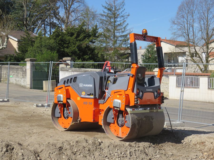 File:Compacteur Hamm HD 14 à Sérézin-du-Rhône, France (avr 2019).jpg