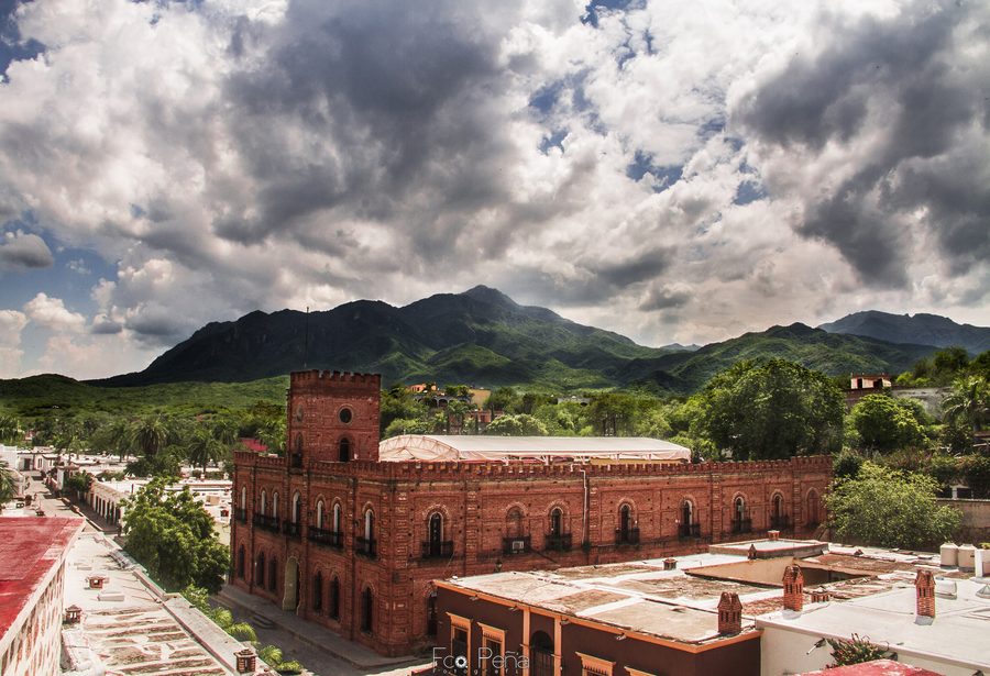 Palacio Municipal в Álamos, Sonora, Mexico
