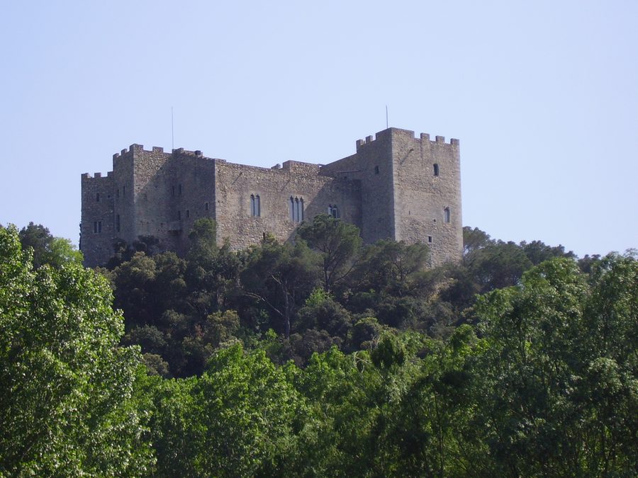 Castell de la Roca в Ла-Рока-дель-Вальес, Вальес-Ориенталь, Каталония