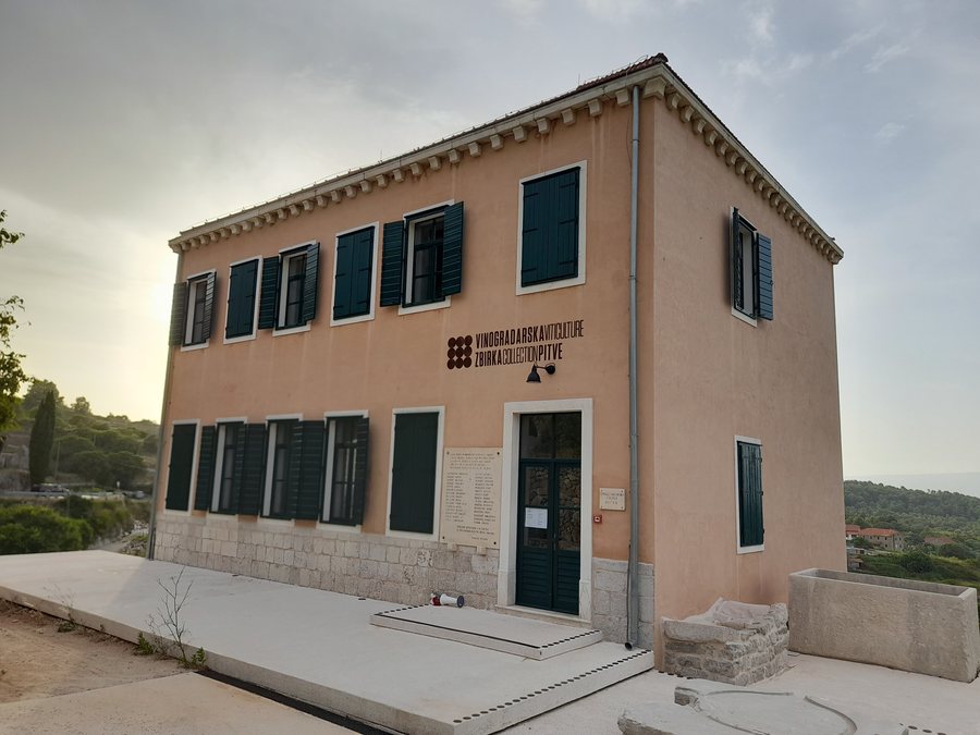 File:Wine museum in Pitve, Hvar, Croatia 20230725 01.jpg