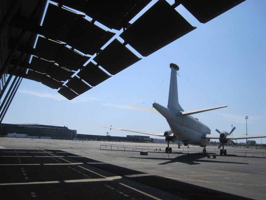 File:Breguet Atlantic Plane on the Tarmac at Le Bourget.jpg
