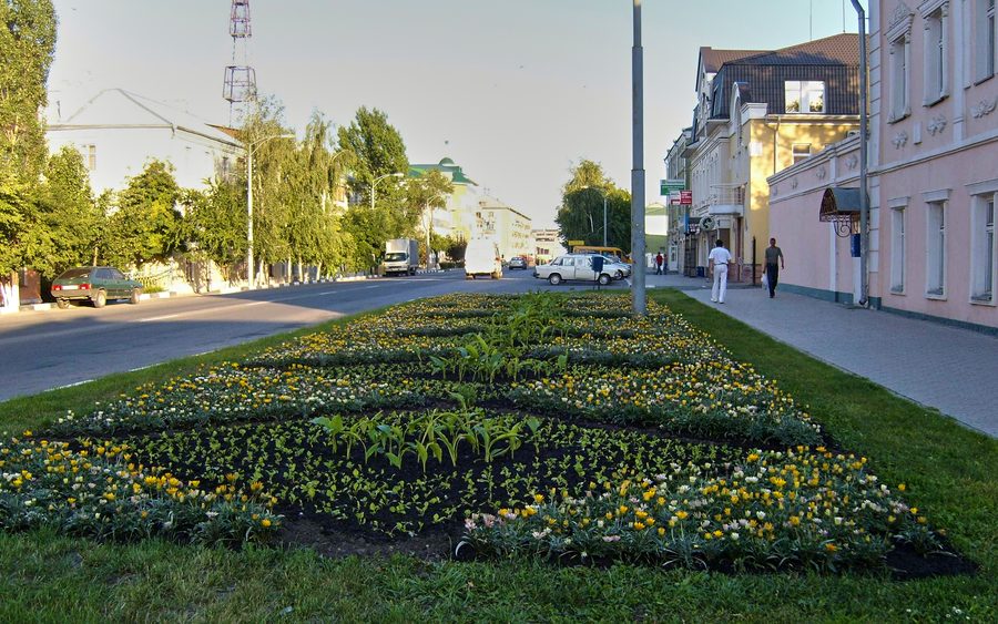 Вид на улицу Ленина в Старом Осколе, более спокойном втором городе Белгородской области.