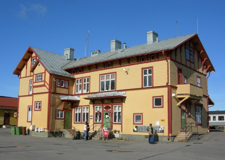 File:Älvsbyn Station 20090911.jpg