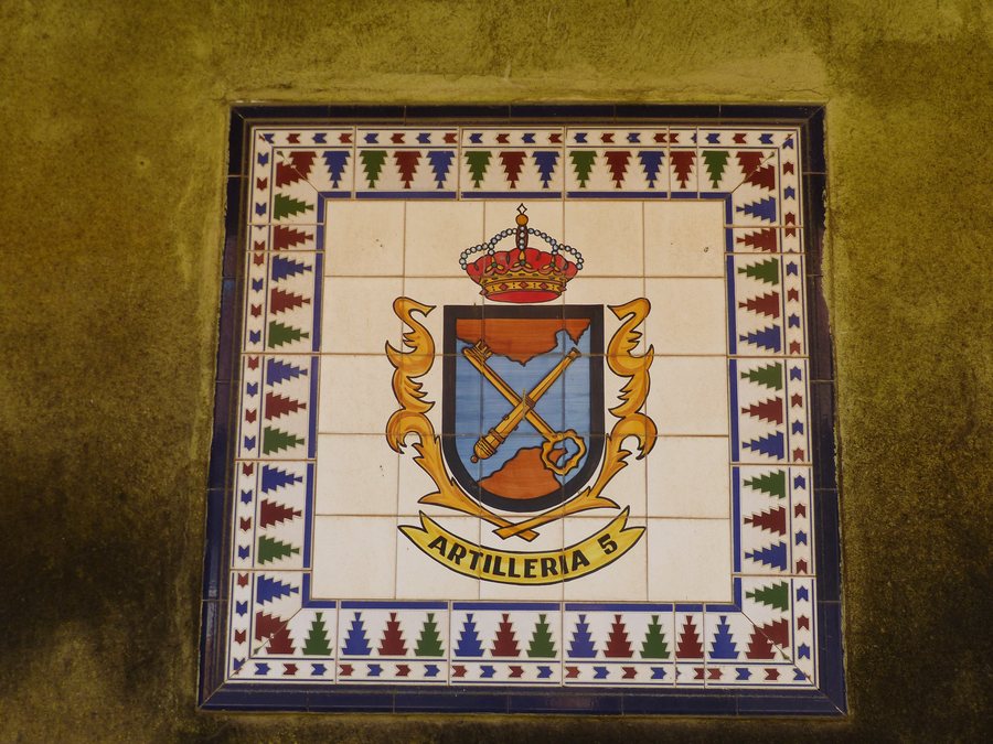 File:Artillería 5, Isla de las Palomas, Tarifa, España, 2015.JPG