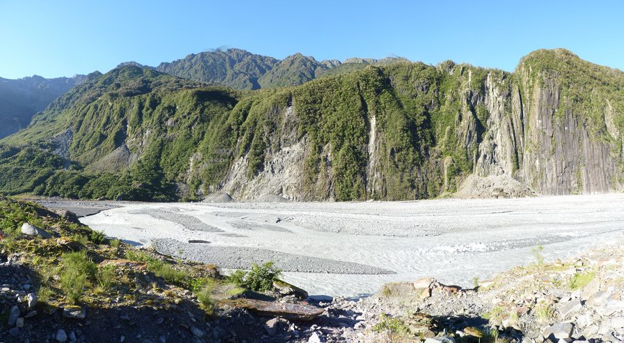 Вид на долину Fox Glacier на западном побережье Новой Зеландии