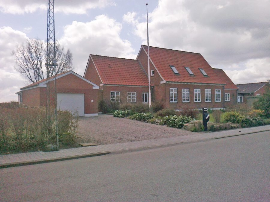 Внешний вид вокзала Bedsted Løgum в Бедстеде