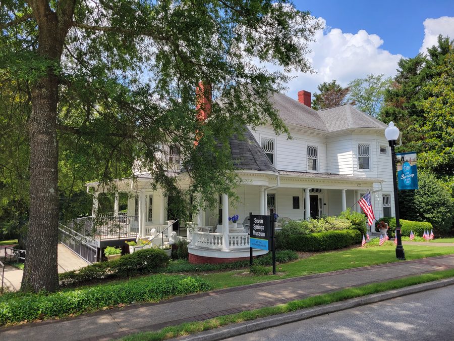 Seven Springs Museum в Historic Bodiford House в Пауэр-Спрингс, Джорджия