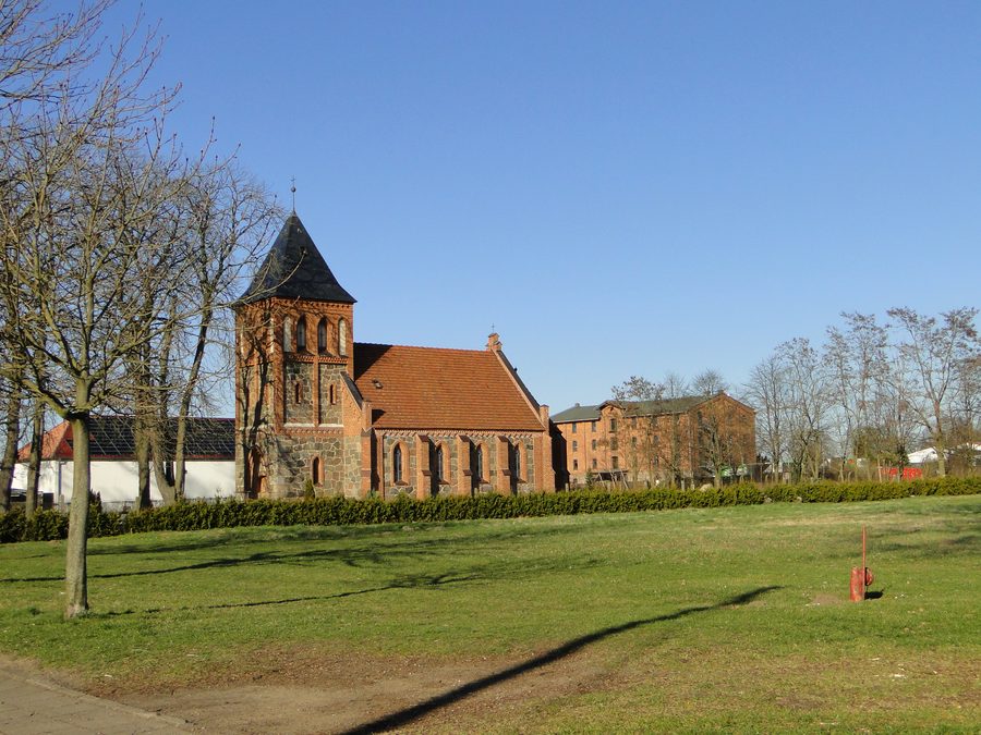 Церковь и амбар в Severin в районе Ludwigslust-Parchim, Мекленбург-Передняя Померания