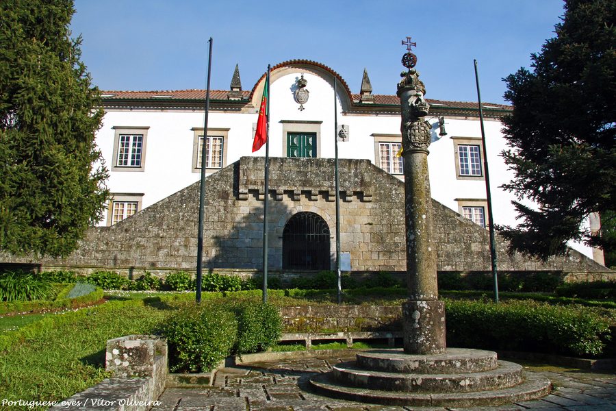 Câmara Municipal and pillory in the historic centre of Ponte de Lima, Portugal