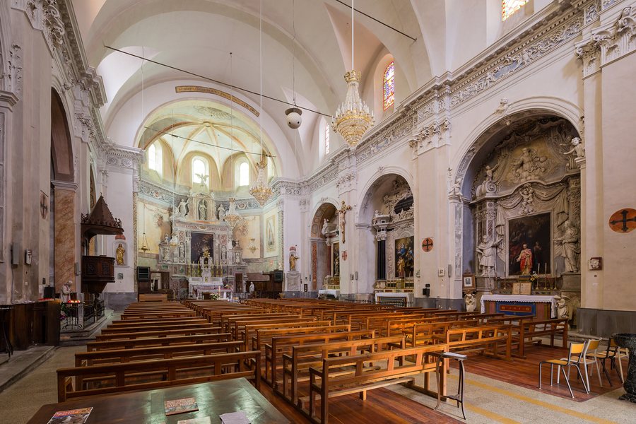 File:Nef de l'église Saint-Nicolas-de-Myre, Jausiers, France-2.jpg