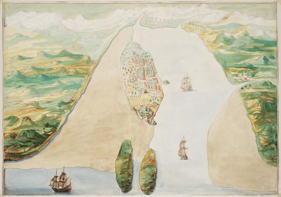 Luftaufnahme der Ilha de Moçambique mit historischer Bebauung und Küste